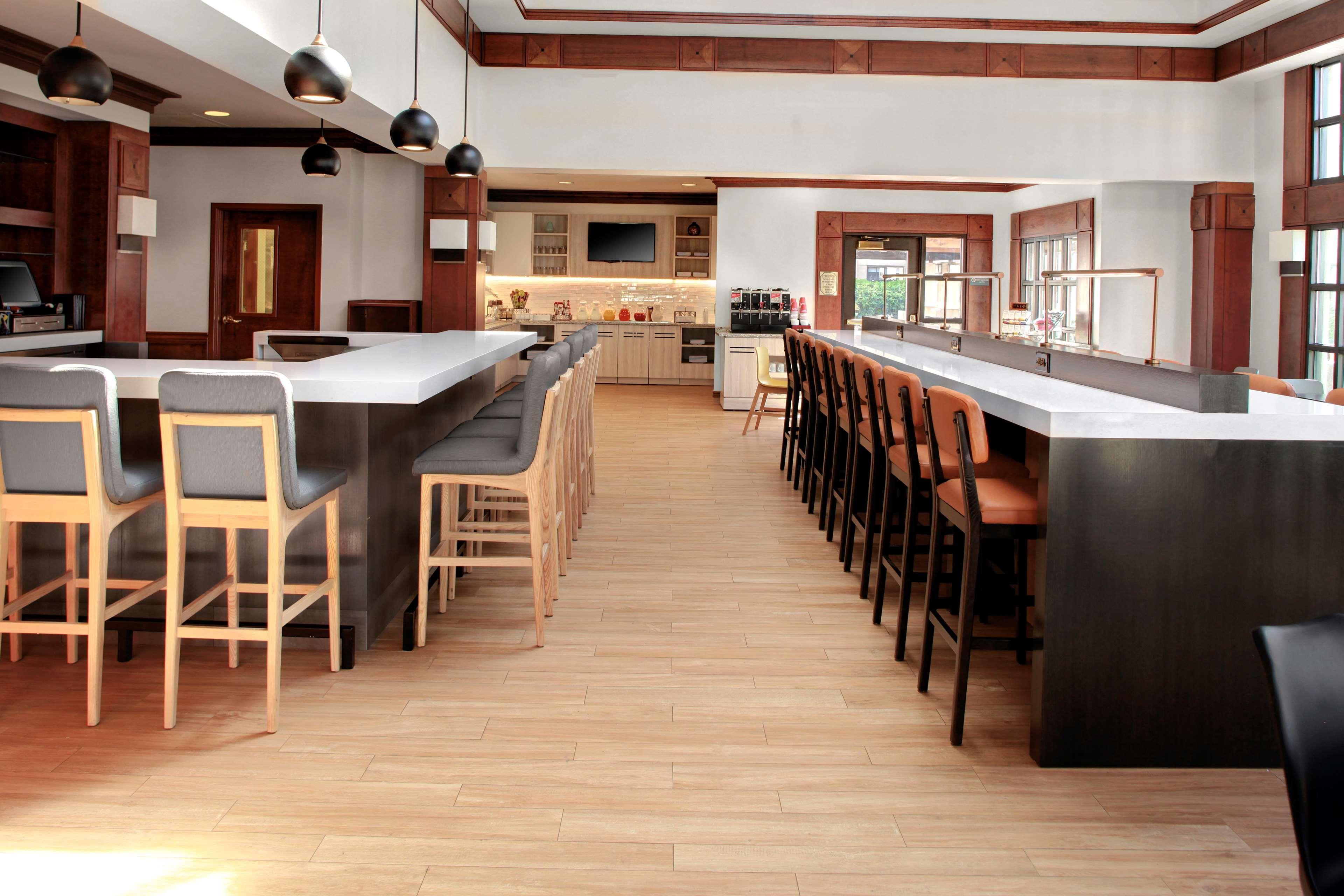 Hyatt House Hotel 3*